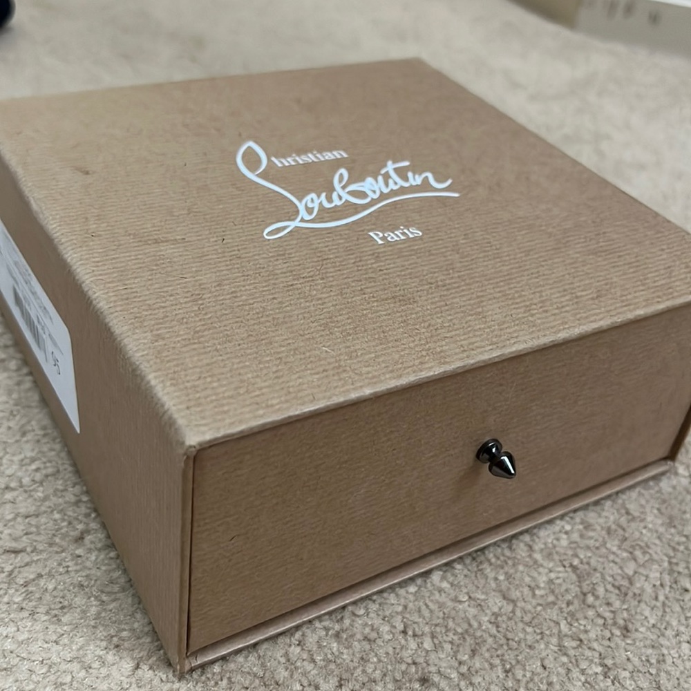 Belt box drawer.Solid quality-cool design-good for storage and decoration